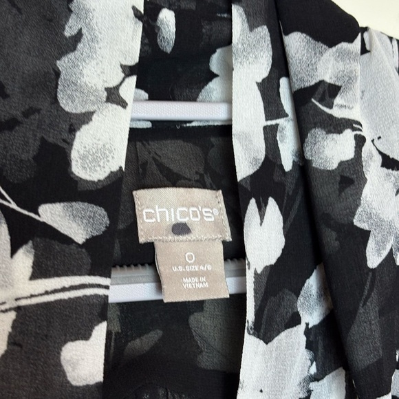 Chico's Black and White Floral Blouse - Picture 5 of 9
